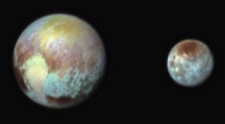 冥王星と衛星カロン　カラー写真.jpg